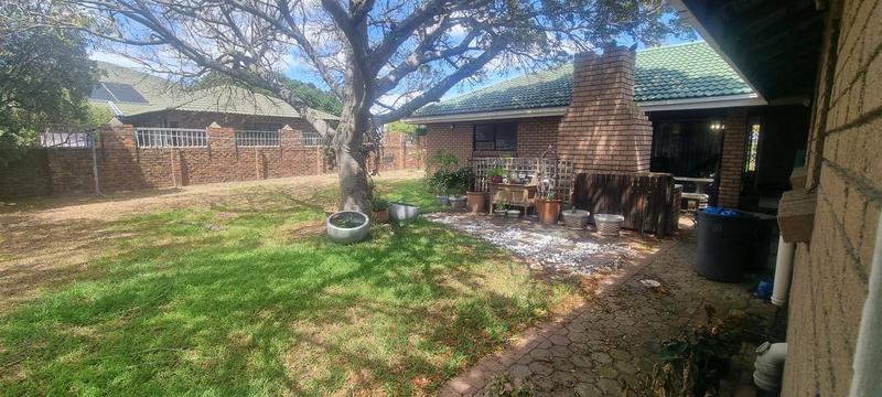 4 Bedroom Property for Sale in Fraaiuitsig Western Cape